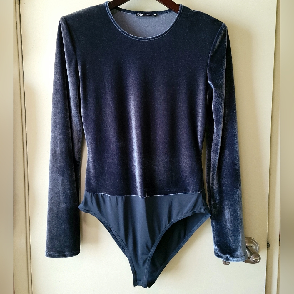 Zara size M, midnight blue velvet bodysuit